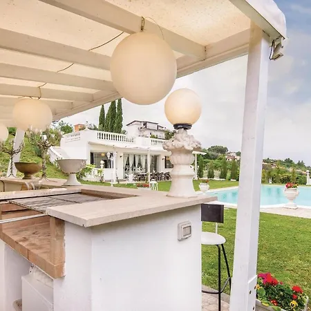 Дом отдыха 2 Bedroom Stunning In