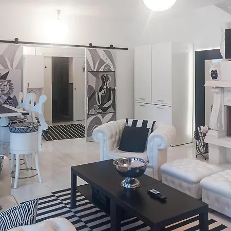 2 Bedroom Stunning In Рим