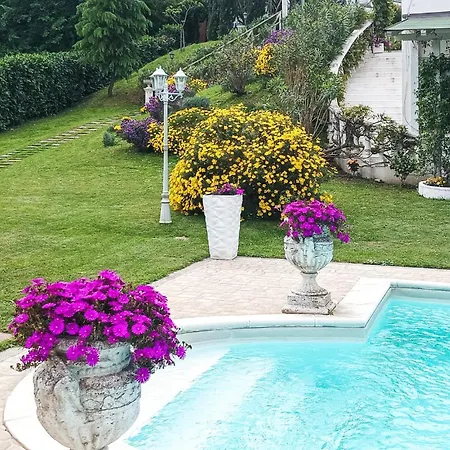 2 Bedroom Stunning In * Рим